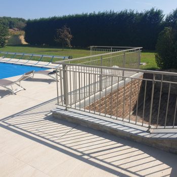 Promax - Serramenti e carpenteria - Parapetto in ferro zincato e verniciato 2