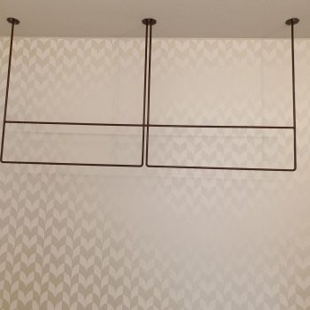 Promax - Serramenti e carpenteria - Porta abiti in ferro ruggine ristorante Cravero 1